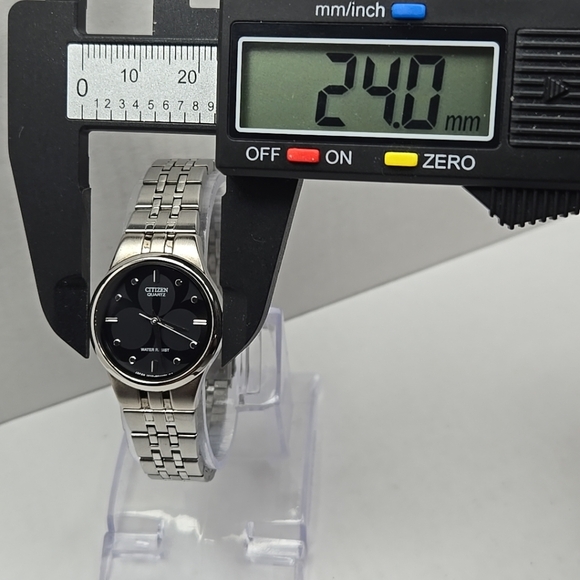 Citizen 1032 R011109 Womens Quartz Watch New Battery Silver Tone Japan Made - Picture 4 of 9